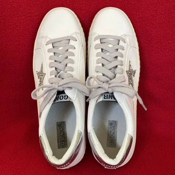 New White Vintage-Look Designer-Like Sneakers w/Silver Glitter Stars Euro 44 - Picture 5 of 8